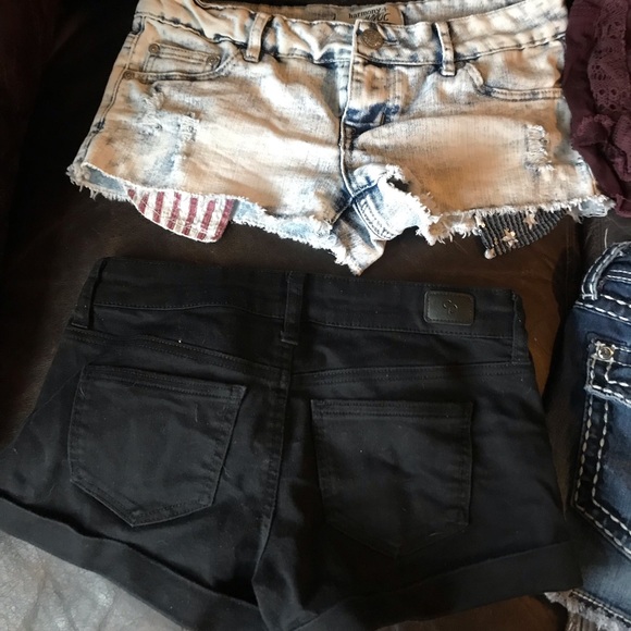 Clothing all sizes - Picture 3 of 8